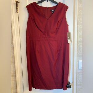 Elegant Burgundy Sleeveless Dress